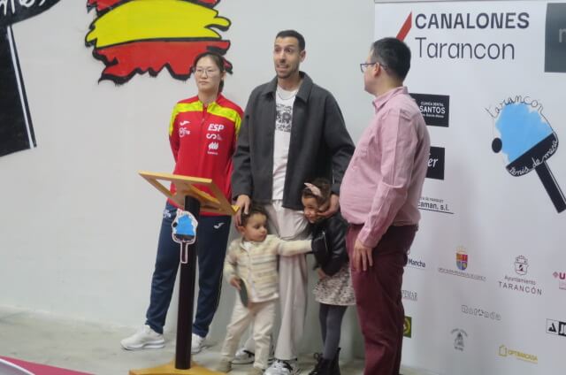 El Club Tenis de Mesa Tarancón, inaugura una Sala de esta disciplina, apadrinado por la pareja mixta campeona de Europa y Diploma Olímpico Álvaro Robles y María Xiao que dan nombre a la misma