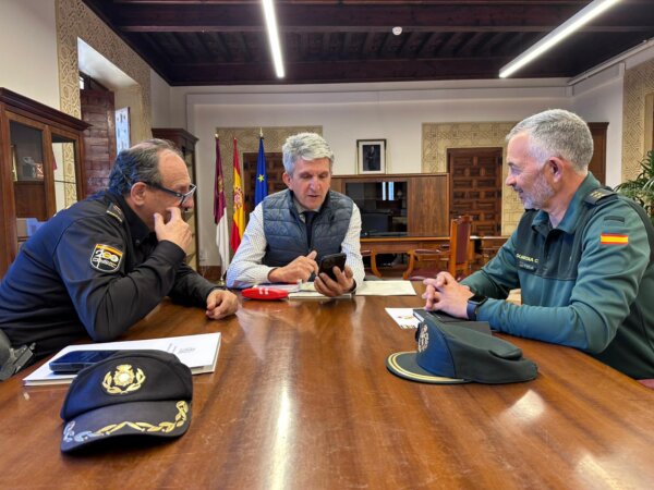 El delegado del Gobierno revisa con Policía Nacional y Guardia Civil el dispositivo de seguridad de Semana Santa