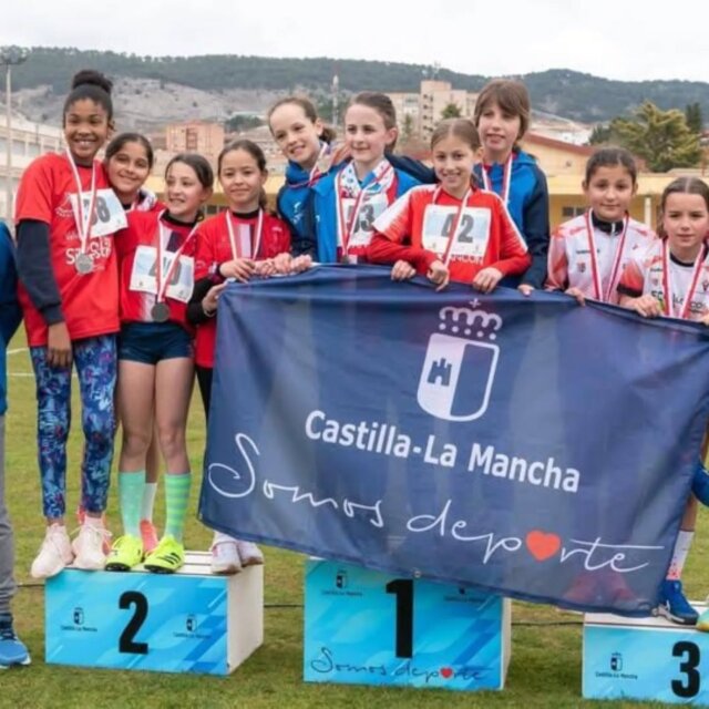 Mas de medio centenar de medallas logran los atletas de la Escuela que dirige el CD Atletismo Tarancon en el campeonato provincial Escolar en pista