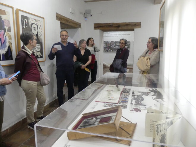 La FAP presenta una exposición de libros de artista basados en los cuentos clásicos