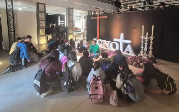 Los alumnos de religión del IES La Hontanilla de Tarancón refuerzan el aprendizaje competencial con visitas educativas a la exposición “Ignota”