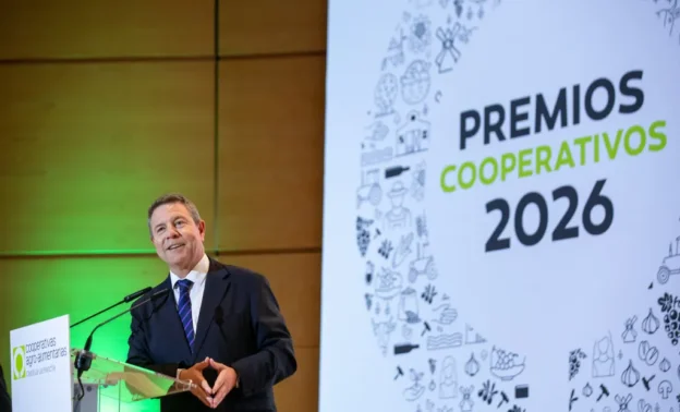 El presidente de Castilla-La Mancha anuncia un Plan de Relevo Generacional de cooperativas para incentivar el ingreso de jóvenes en el campo
