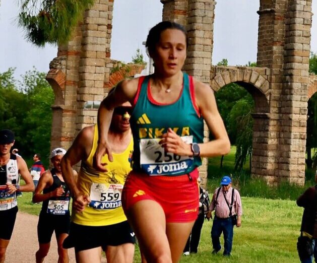 Fabiana Lafuente Potechino, nuevo éxito en el Campeonato de España de Media Maratón, sube al pódium en su categoría F35 y con el Club Bikila