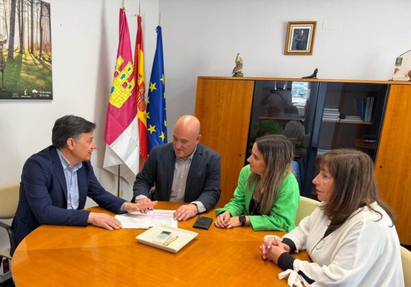 Los retos de la PAC y la defensa del sector centran la reunión institucional con el nuevo Viceconsejero