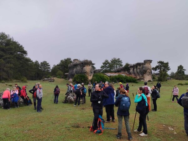 La III Edición del Circuito de Senderismo Diputación de Cuenca celebra su «actividad de resistencia» recorriendo los 34 kms. del GR 66 entre Uña y Cuenca