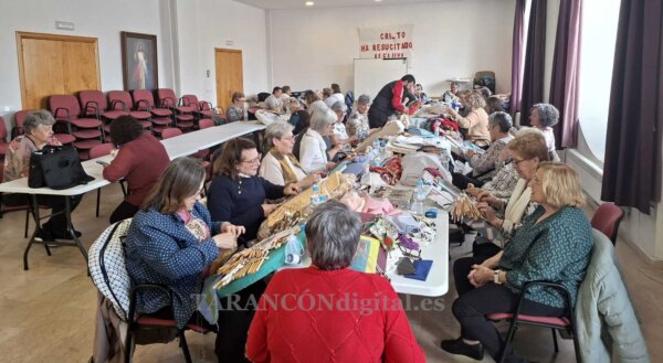 Una treintena de personas participa en el XI Encuentro de Bolillos de Tarancón