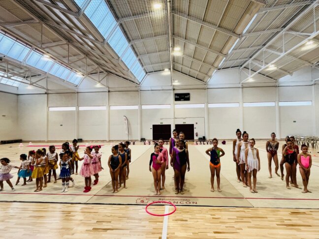 Brillante gala exhibición de gimnasia Rítmica fin de curso en el pabellón Peña el Águila a cargo del Club Esperanza Calvo y la Escuela de Tarancón