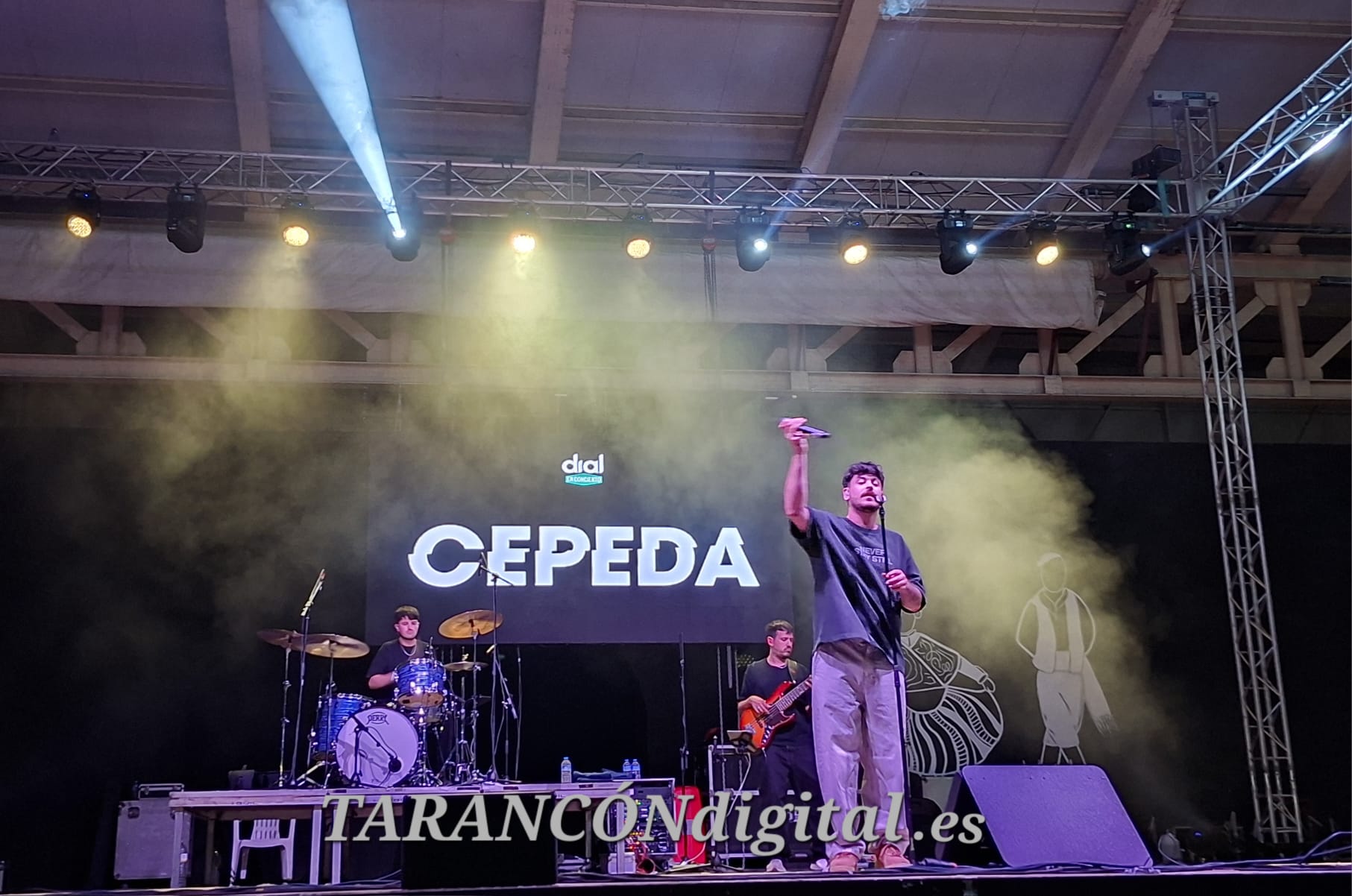 María Parrado y Cepeda hacen vibrar Tarancón en el concierto de bienvenida al verano de Cadena Dial