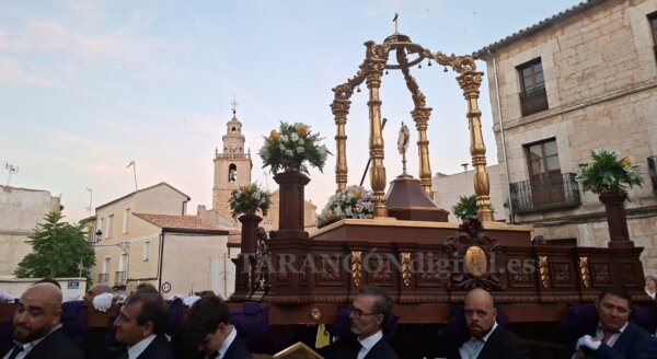 Multitudinaria participación en la procesión del Corpus Christi celebrada este año por la tarde en Tarancón