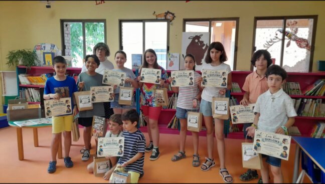 La Biblioteca Luis Rius de Tarancón reconoce a los niños y niñas que completaron su álbum de cromos de lectura