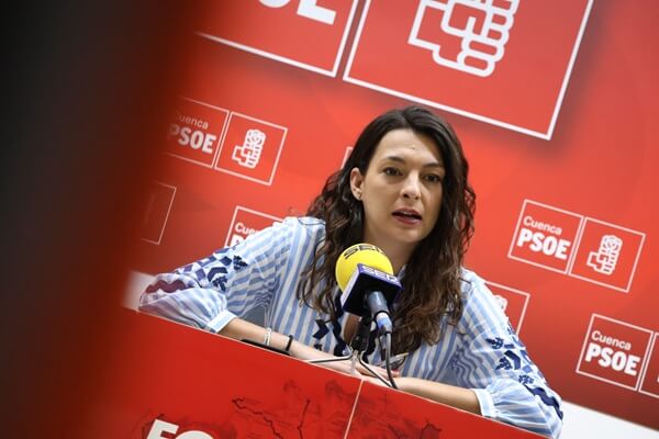 Jiménez destaca la apuesta del PSOE por una educación pública con más oportunidades, más inversión y mejores servicios