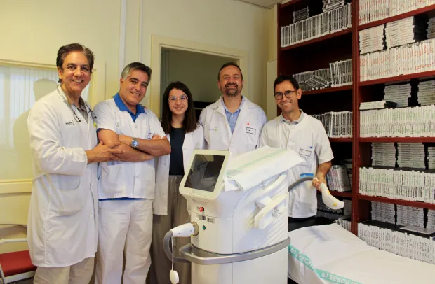 El Hospital Universitario Mancha Centro incorpora un tratamiento con luz pulsada intensa para mejorar la calidad de vida de pacientes con ojo seco