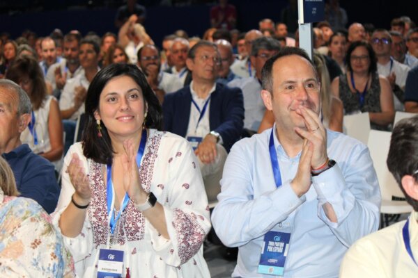 Martín-Buro destaca que Jiménez representa el proyecto de futuro que necesita Cuenca y los valores de gestión y compromiso que defiende el PP