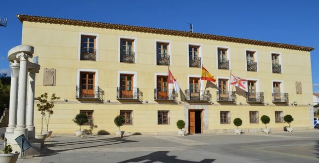 El Ayuntamiento de Tarancón muestra su solidaridad con Ceuta y ondeará su bandera durante septiembre