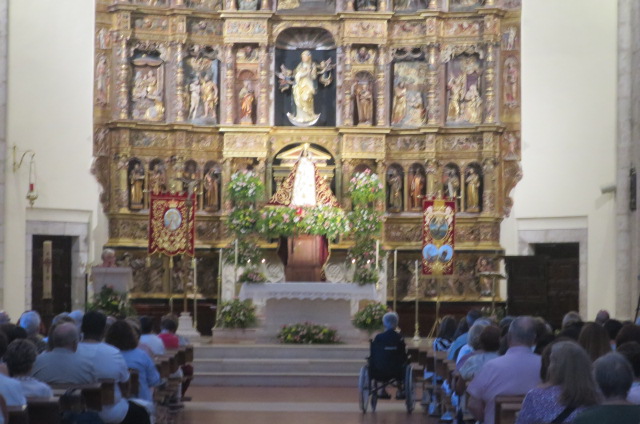 Solemne, devoto, emocionado y brillante inicio del novenario en honor la patrona, Nuestra Sra de Riansares