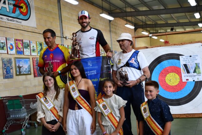 Casi medio centenar de tiradores de arco se dieron cita en el XL Trofeo de Fiestas “Ciudad de Tarancón” en el Estadio Municipal