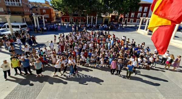AFAD reúne a escolares y asociaciones de Tarancón en un flashmob por el Día Mundial del Alzheimer