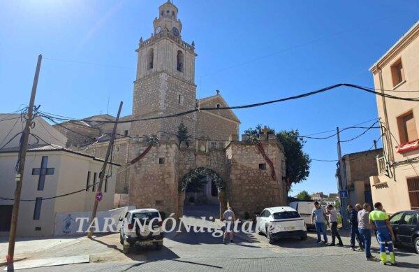 Comienzan los trabajos para soterrar el cableado del Arco de la Malena de Tarancón
